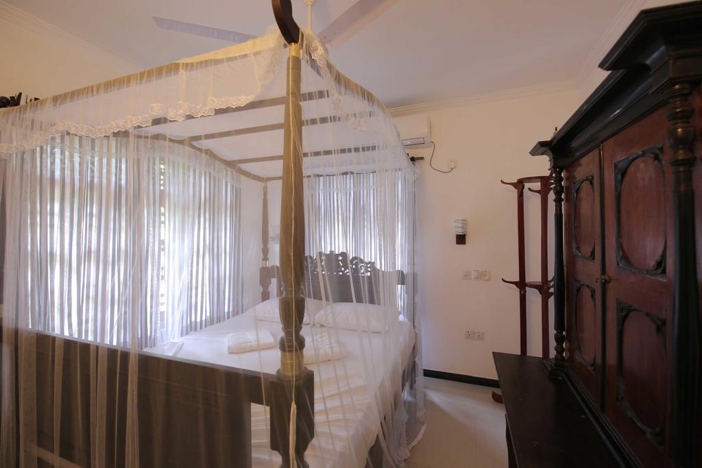 Villa Lotus Хіккадува Екстер'єр фото